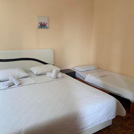 Apartments Dunja Sveti Stefan Extérieur photo