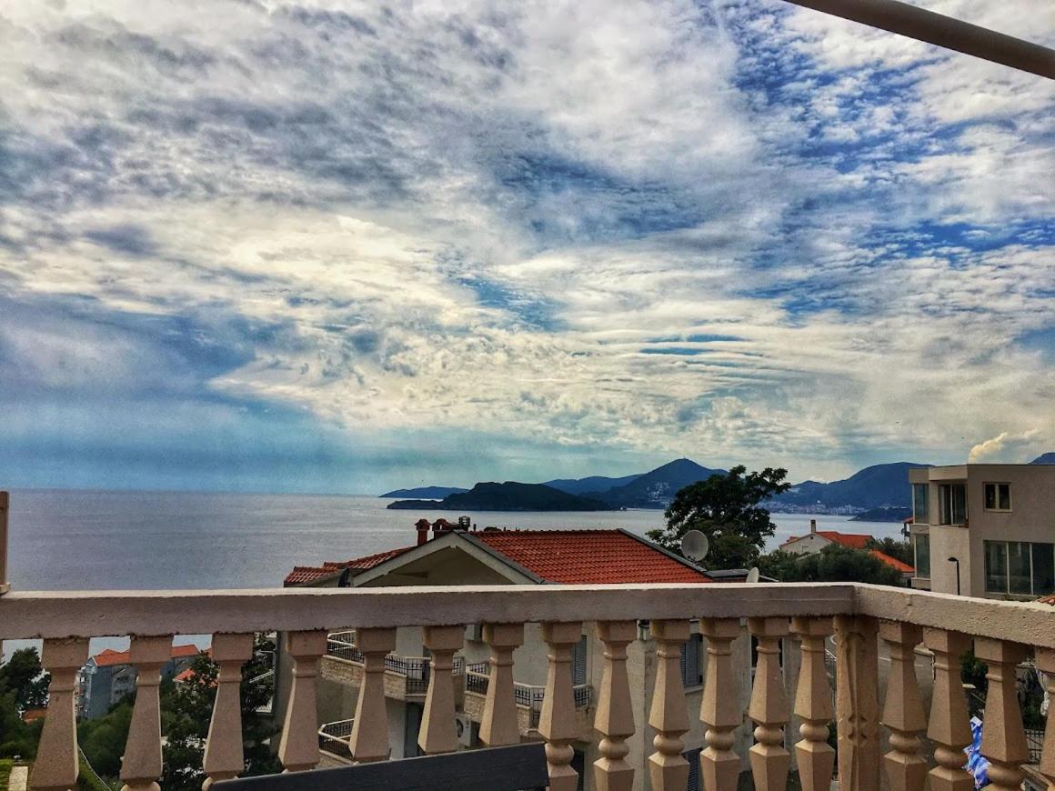 Apartments Dunja Sveti Stefan Extérieur photo
