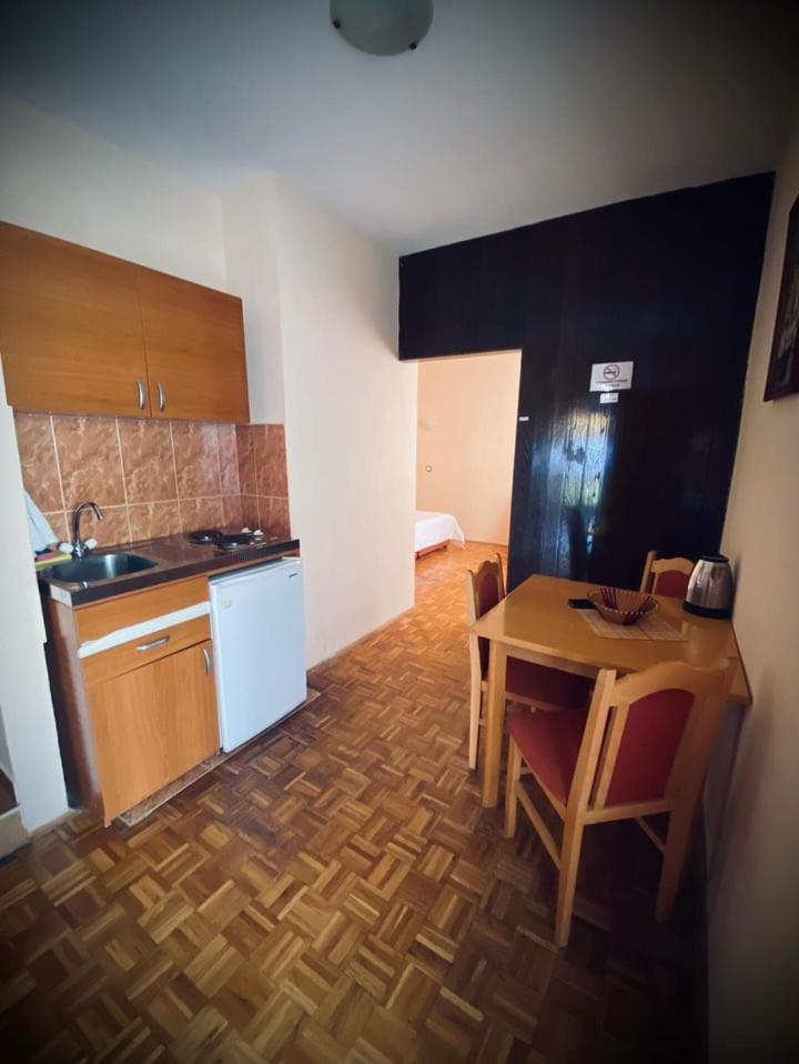 Apartments Dunja Sveti Stefan Extérieur photo