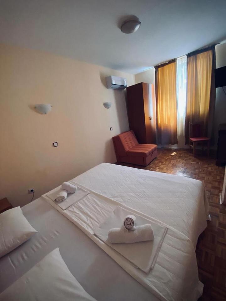 Apartments Dunja Sveti Stefan Extérieur photo
