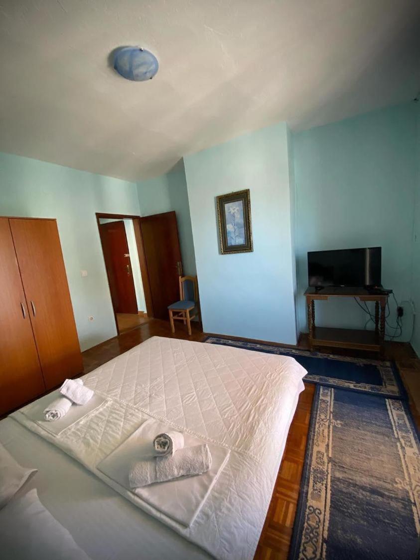 Apartments Dunja Sveti Stefan Extérieur photo