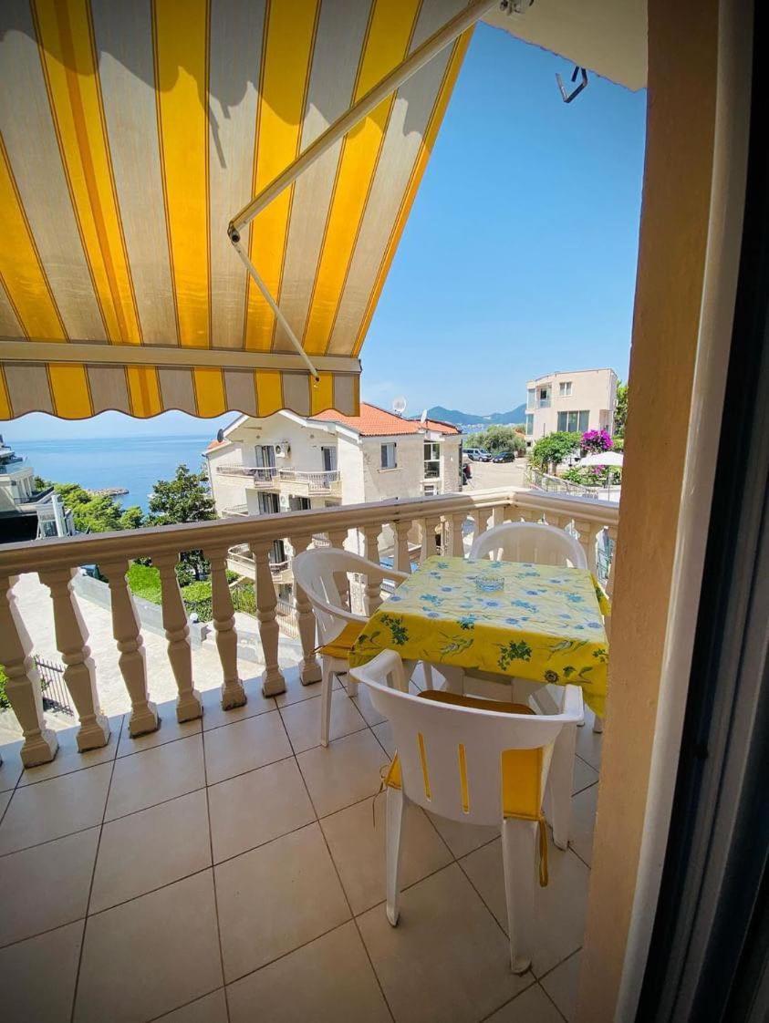 Apartments Dunja Sveti Stefan Extérieur photo