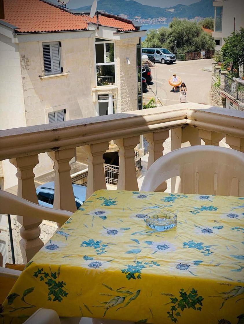 Apartments Dunja Sveti Stefan Extérieur photo