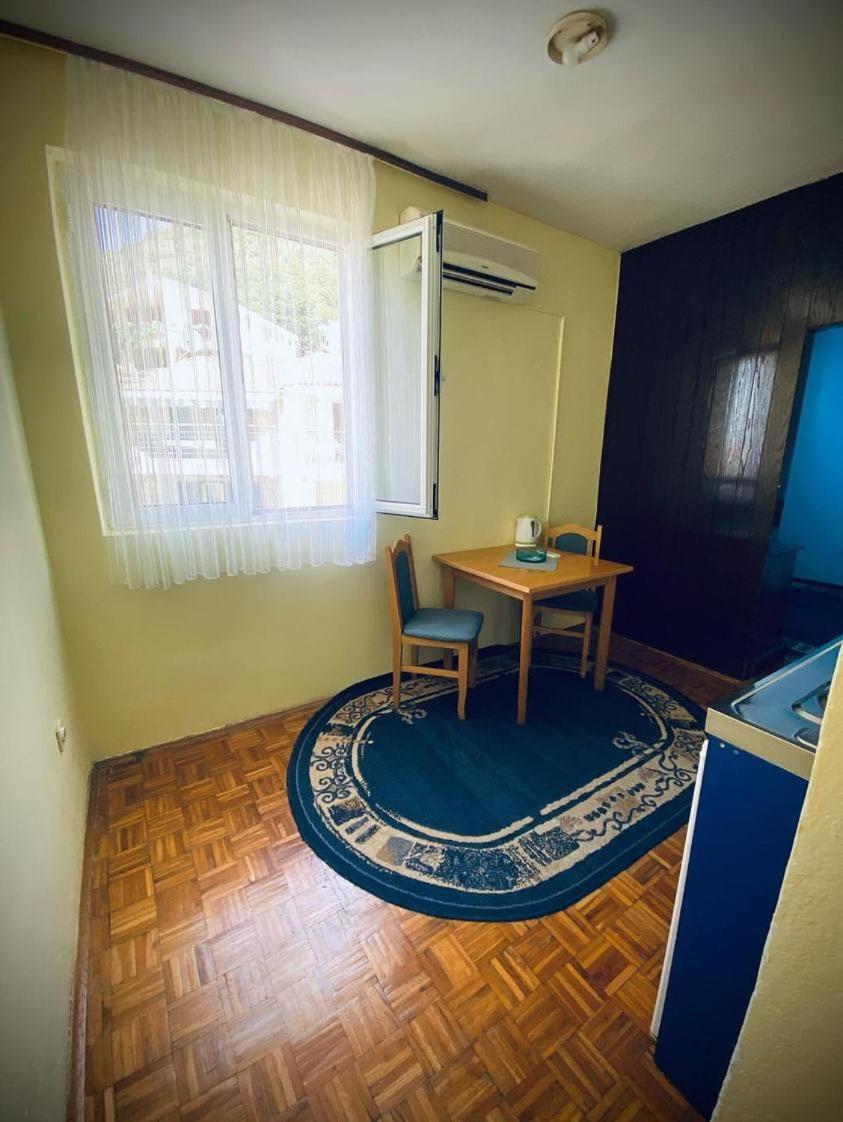 Apartments Dunja Sveti Stefan Extérieur photo