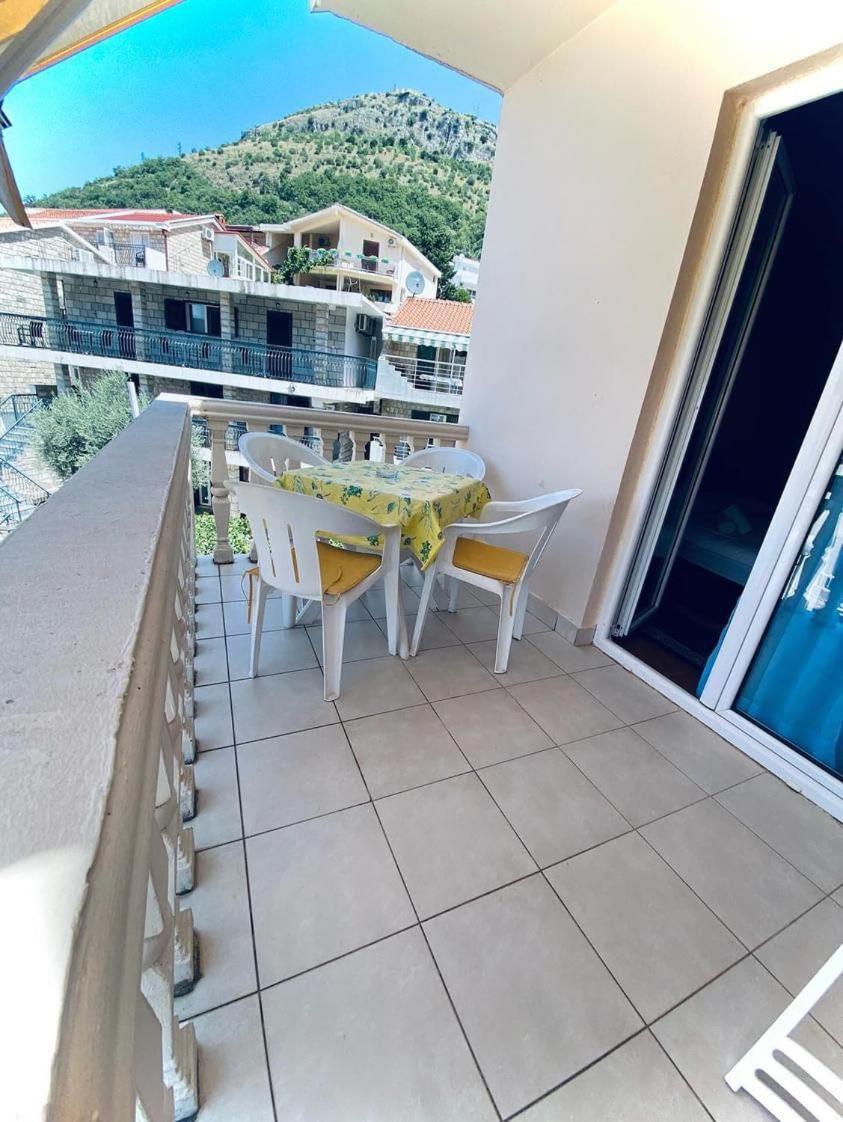 Apartments Dunja Sveti Stefan Extérieur photo