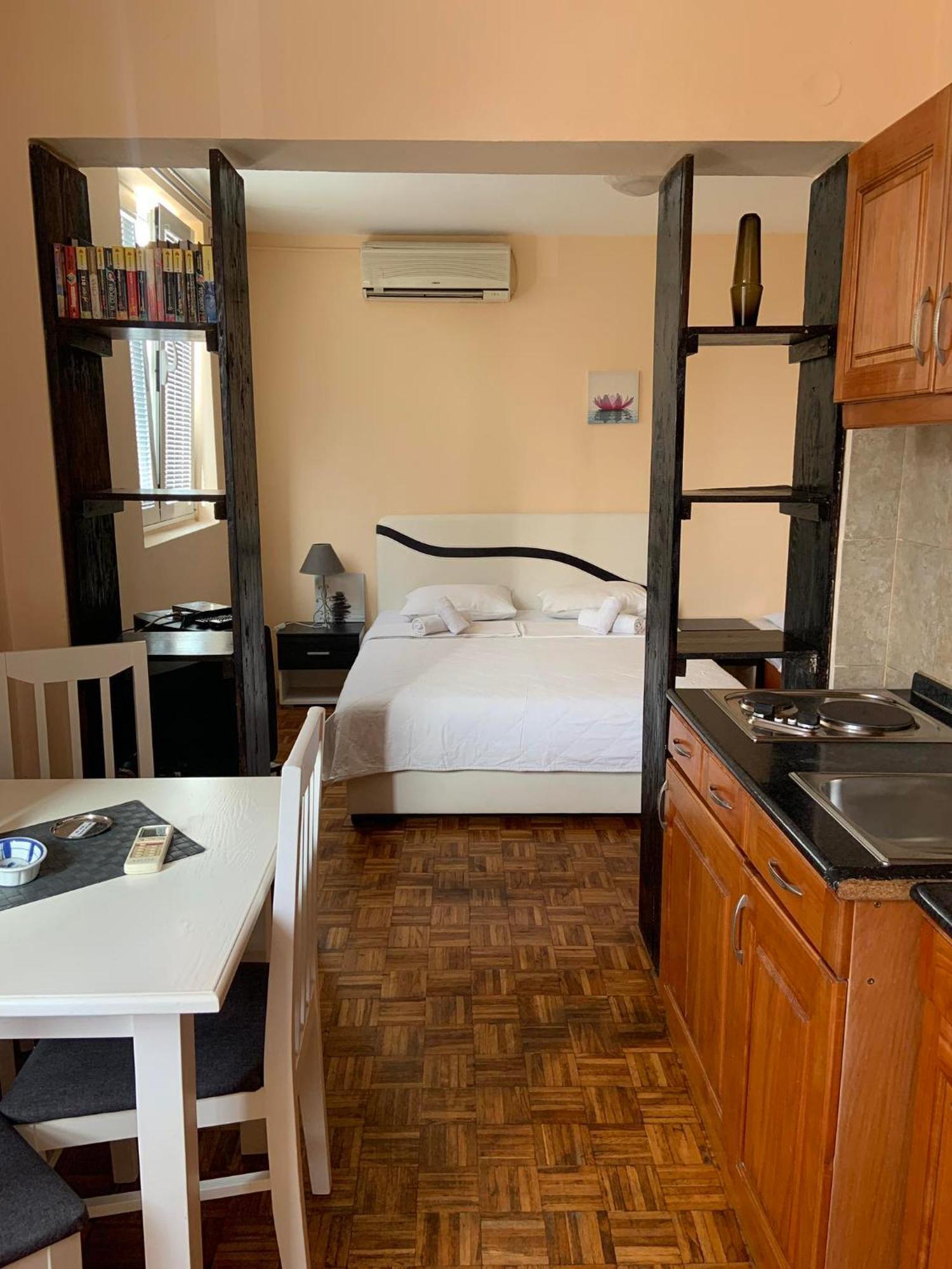 Apartments Dunja Sveti Stefan Extérieur photo